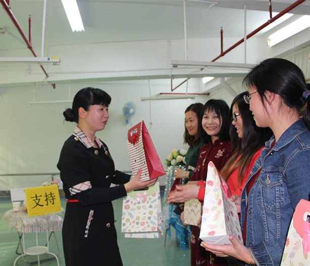 家園合力，共創(chuàng)佳績(jī)-----花園幼兒園家委會(huì)活動(dòng)報(bào)道