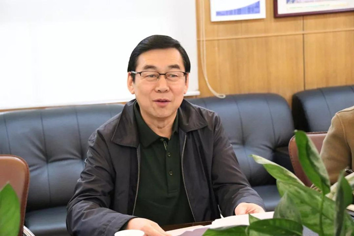 龍華中英文實(shí)驗(yàn)校在區(qū)教育局、區(qū)人民政府教育督導(dǎo)室開(kāi)學(xué)專項(xiàng)督導(dǎo)檢查中獲佳評(píng)