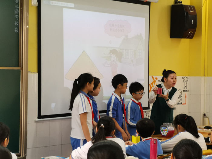 任務(wù)驅(qū)動學(xué)習(xí)，落實核心素養(yǎng) ——小學(xué)部數(shù)學(xué)組教研活動報道