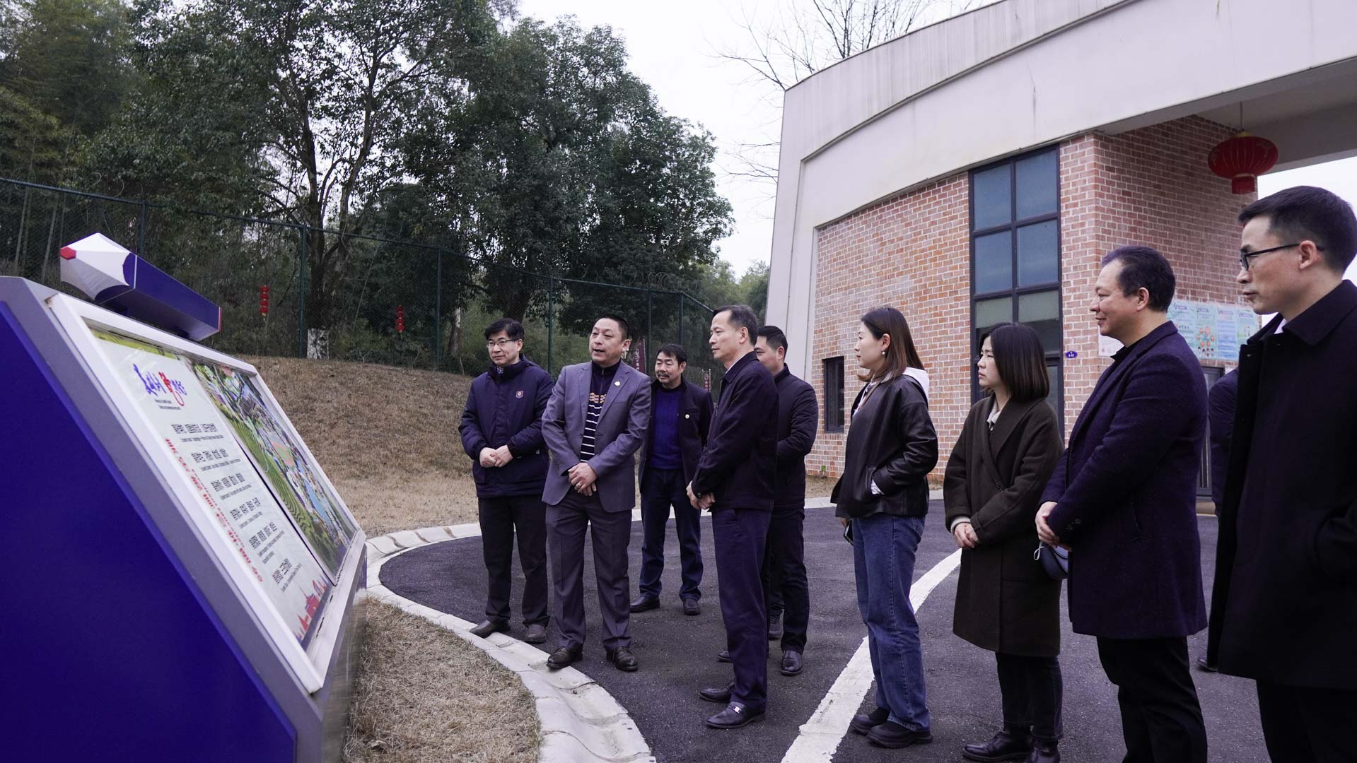 湖南省駐京辦領(lǐng)導(dǎo)調(diào)研郴州市遠恒佳學(xué)校、遠恒佳教育公園